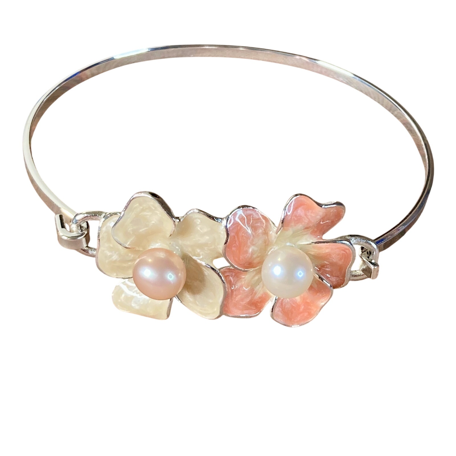 Vantel Pearls Floral Bracelet With Pink And Cream Accents
